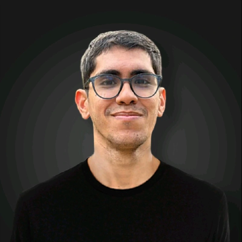 Instructor Yan Barros